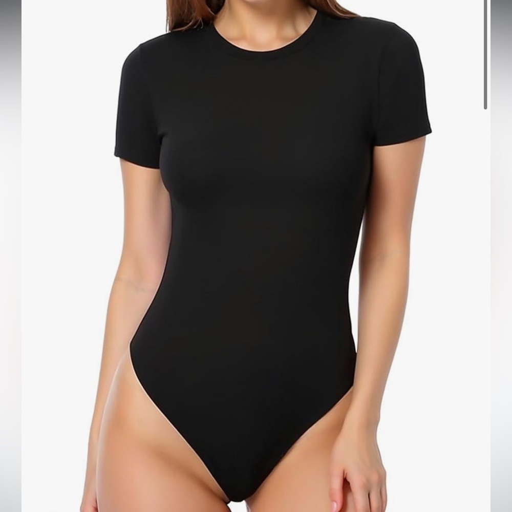 Black Fitted Bodysuit with short Sleeves size xxl NWT